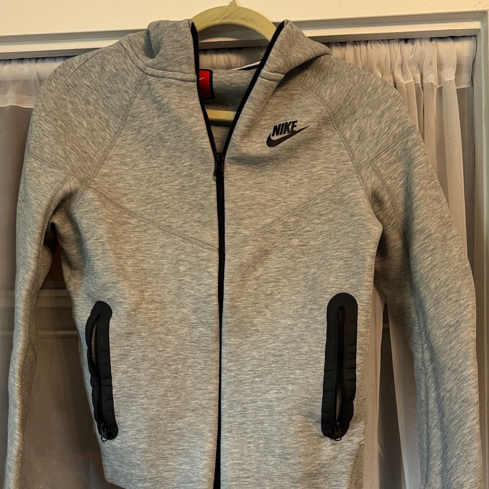Nike Heather Tech Fleece Gray Full-Zip Hoodie